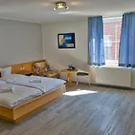 Messeblick Szálloda Sarstedt